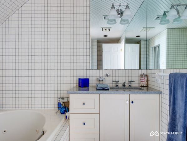 Hamptons Home 1020530