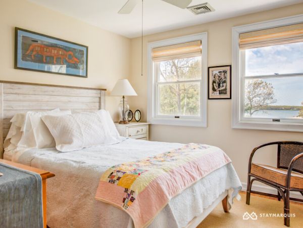 Hamptons Home 1020530
