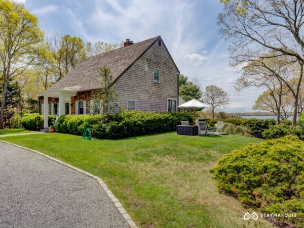 Hamptons Home 1020530