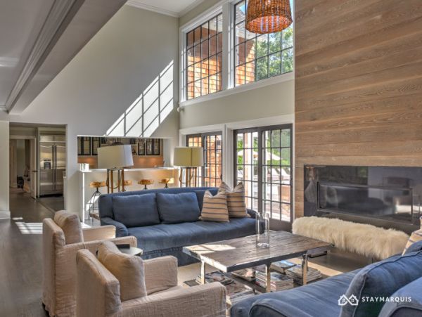 Hamptons Home 1020532