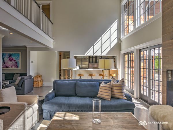 Hamptons Home 1020532