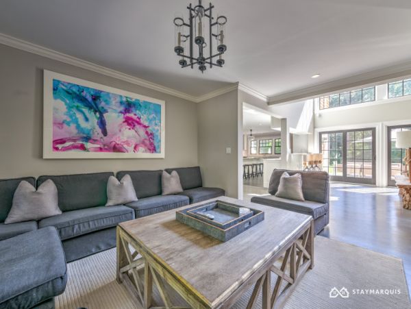 Hamptons Home 1020532