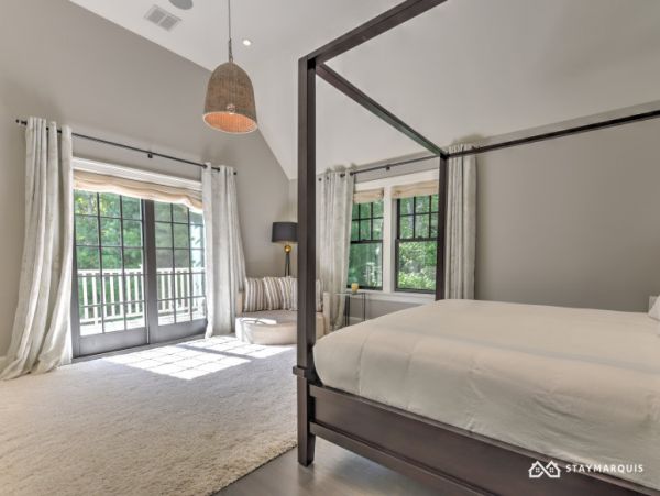 Hamptons Home 1020532