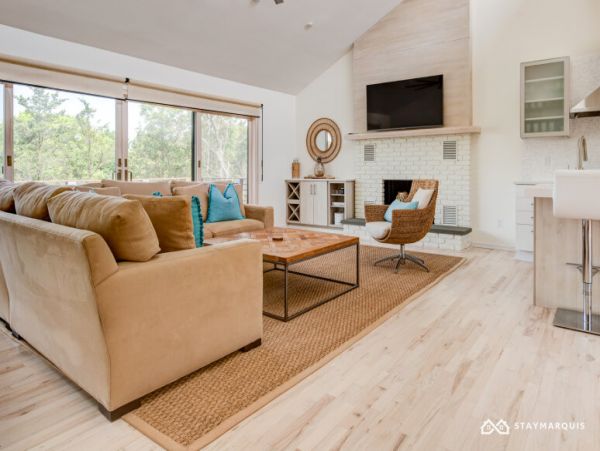 Hamptons Home 1020534