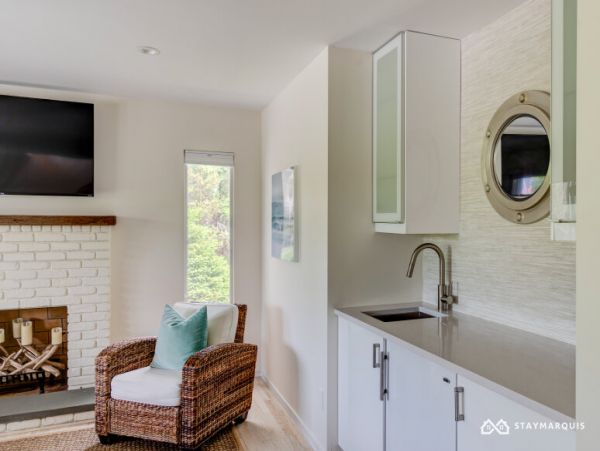 Hamptons Home 1020534