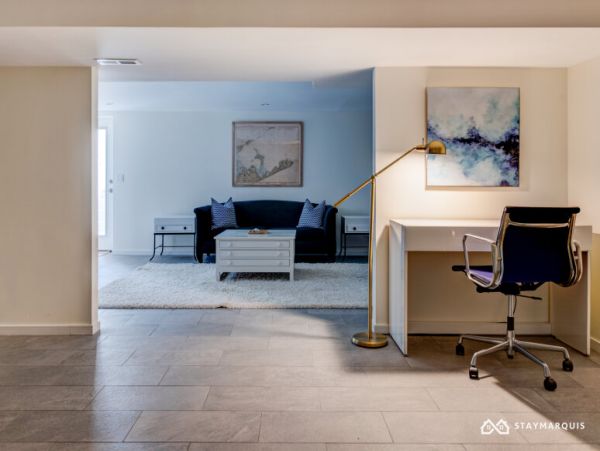 Hamptons Home 1020534