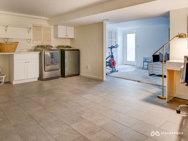 Hamptons Home 1020534