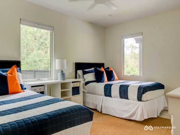 Hamptons Home 1020534
