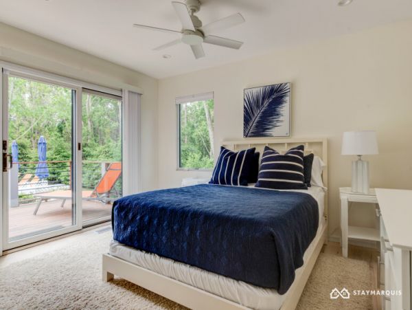 Hamptons Home 1020534