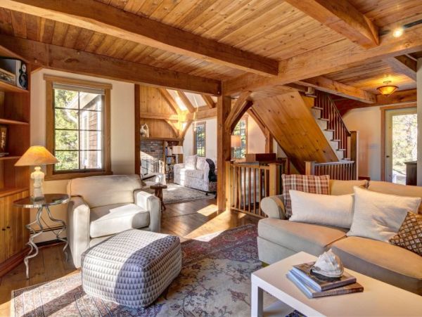 Hamptons Home 1020535