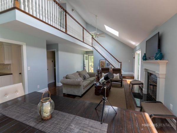Hamptons Home 1020537