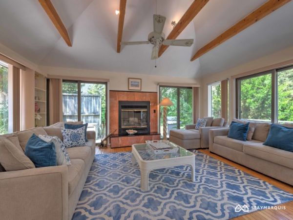 Hamptons Home 1020539