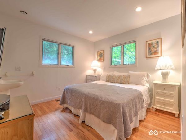 Hamptons Home 1020539