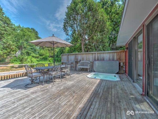 Hamptons Home 1020539