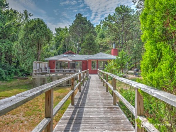 Hamptons Home 1020539