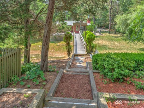 Hamptons Home 1020539