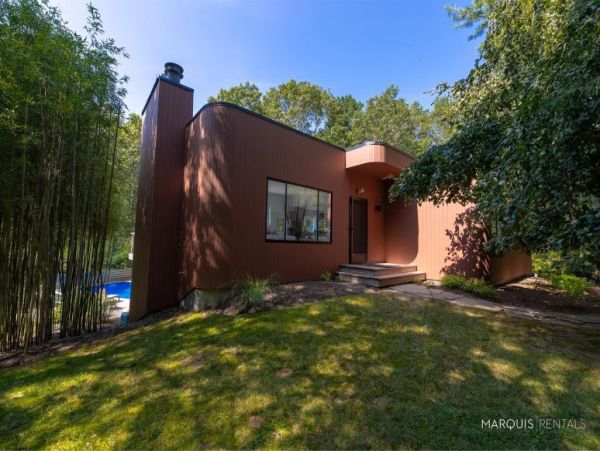 Hamptons Home 1020542