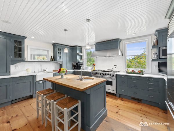 Hamptons Home 1020543