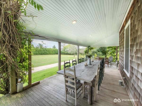 Hamptons Home 1020543