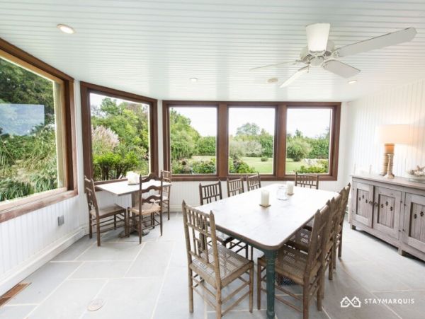Hamptons Home 1020543