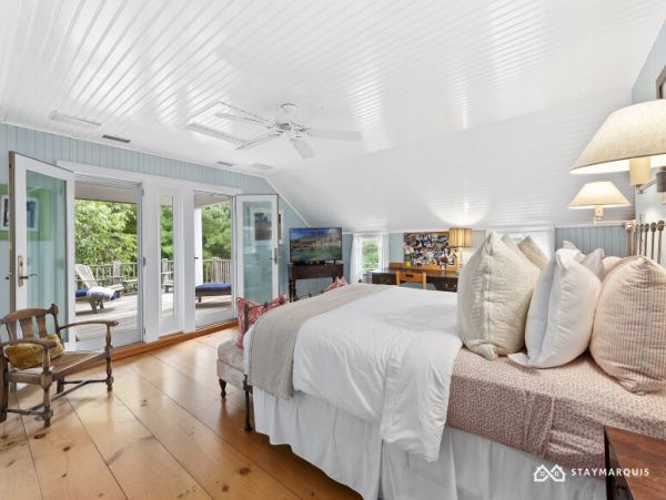 Hamptons Home 1020543