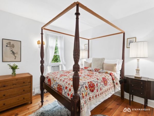 Hamptons Home 1020543