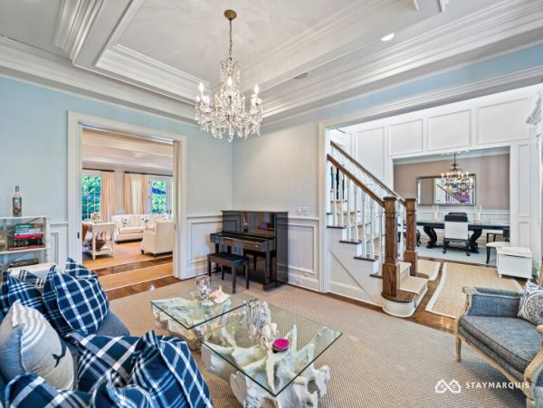 Hamptons Home 1020544
