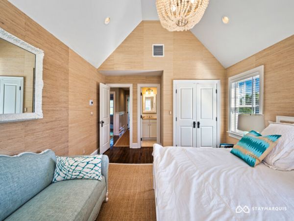 Hamptons Home 1020544