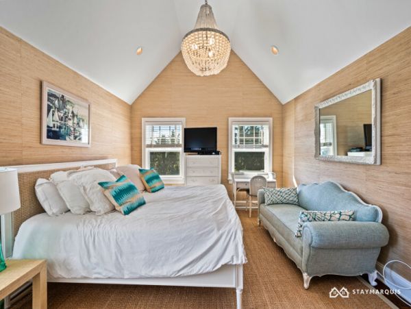 Hamptons Home 1020544