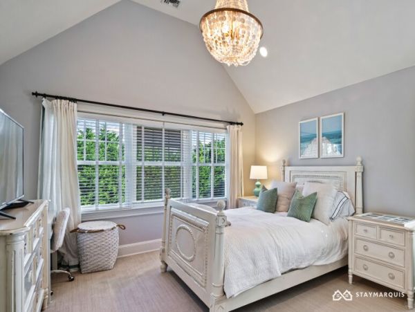 Hamptons Home 1020544