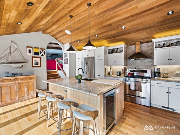 Hamptons Home 1020545