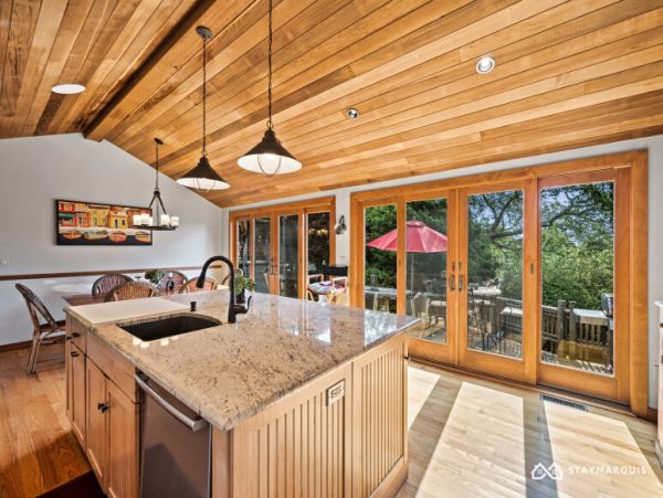 Hamptons Home 1020545