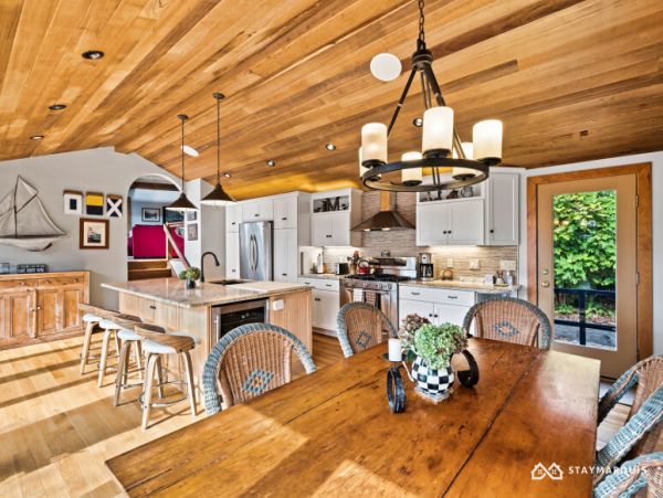 Hamptons Home 1020545