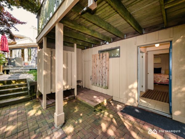 Hamptons Home 1020545