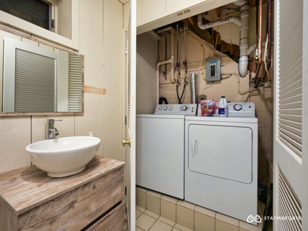 Hamptons Home 1020545
