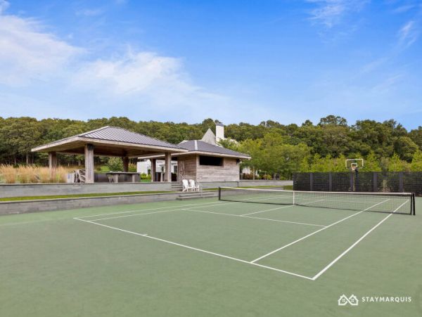 Hamptons Home 1020548
