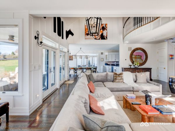 Hamptons Home 1020548