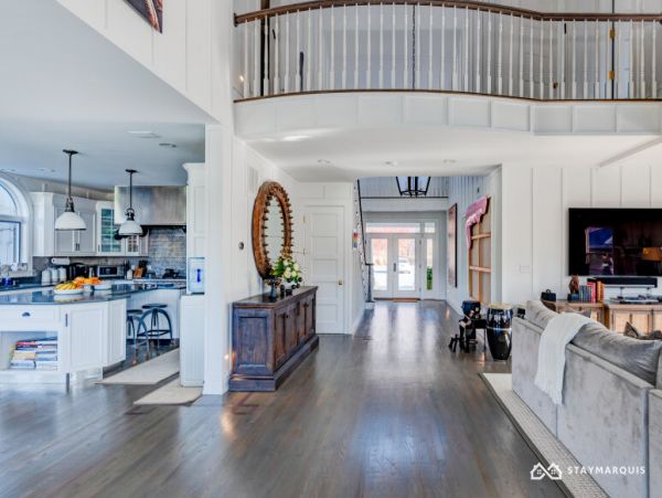 Hamptons Home 1020548