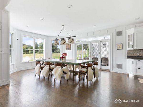 Hamptons Home 1020548
