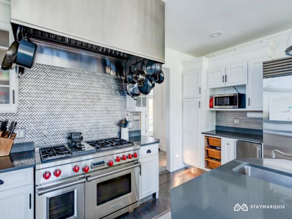 Hamptons Home 1020548