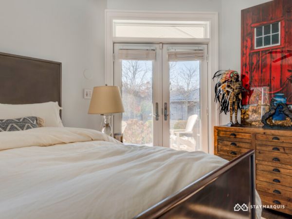 Hamptons Home 1020548