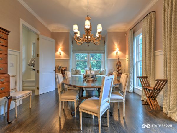 Hamptons Home 1020549