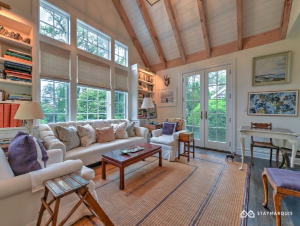 Hamptons Home 1020549