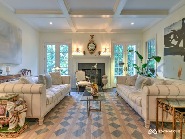 Hamptons Home 1020549