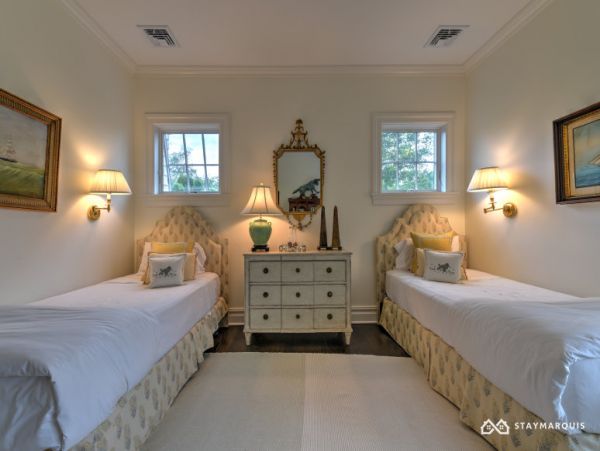 Hamptons Home 1020549