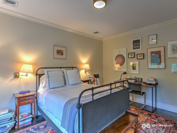 Hamptons Home 1020549