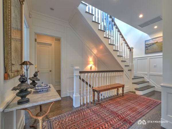 Hamptons Home 1020549