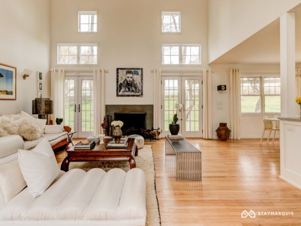 Hamptons Home 1020550