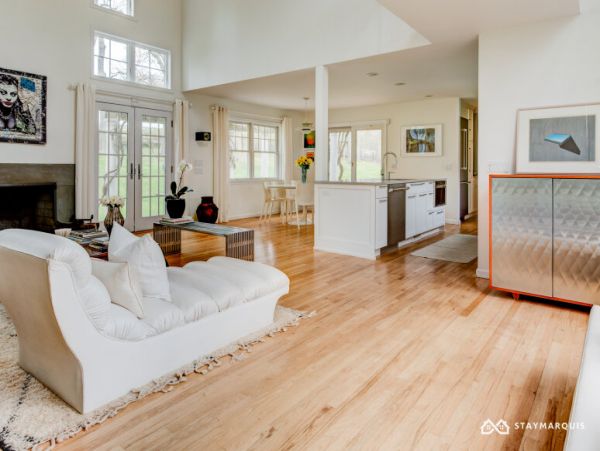 Hamptons Home 1020550