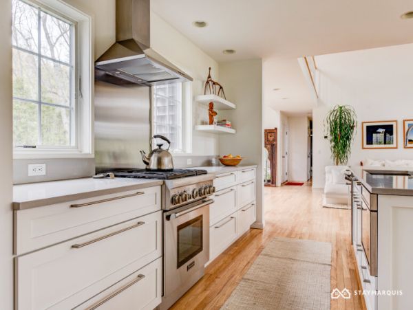 Hamptons Home 1020550